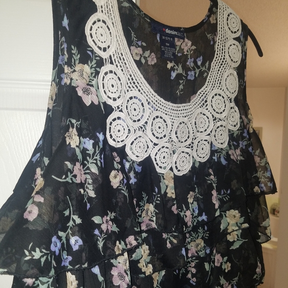 Top - Picture 3 of 3